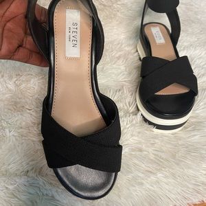 New Steve Madden sandals, never worn.